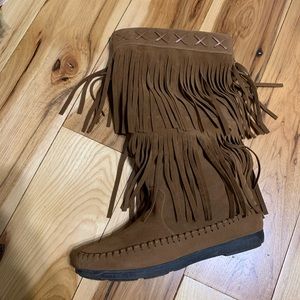 Moccasin boots